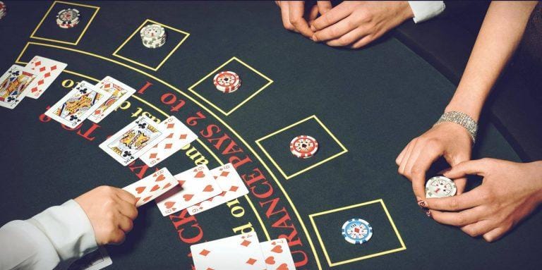 Blackjack tại VNLoto | Lật lá bài may mắn, trúng ngay thưởng lớn! 4 Blackjack
